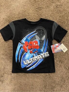 Boys Ultimate Spiderman Shirt size 7 NWT